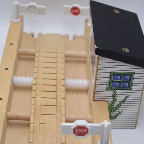 Thomas Wooden Railway Train Transfer Table Clickity Clack Track P856 - Picture 9 of 15